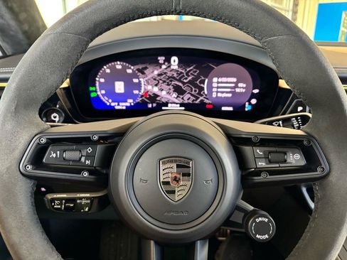 Used 2024 Porsche Macan Turbo Electric AWD/4WD image 16