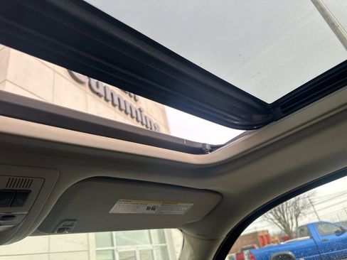 Used 2007 Cadillac Escalade AWD w/ Information Package image 9