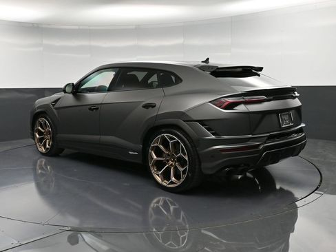 Used 2024 Lamborghini Urus Performante image 3