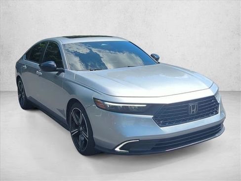 Used 2023 Honda Accord Sport image 3