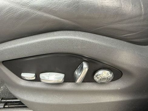 Used 2020 Porsche Cayenne image 27