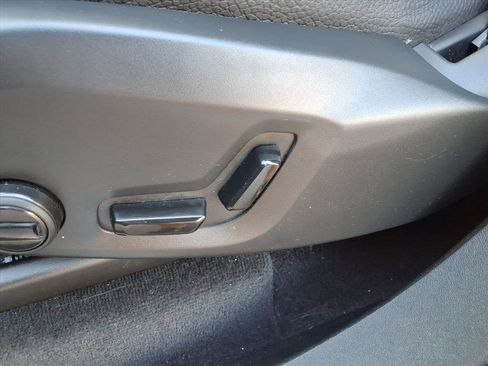 Used 2025 Volvo XC90 T8 Plus w/ Protection Package Premier image 17