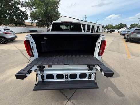 New 2026 GMC Sierra 1500 AT4 w/ AT4 Premium Package AWD/4WD image 34