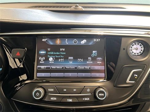 Used 2017 Buick Envision Essence image 28