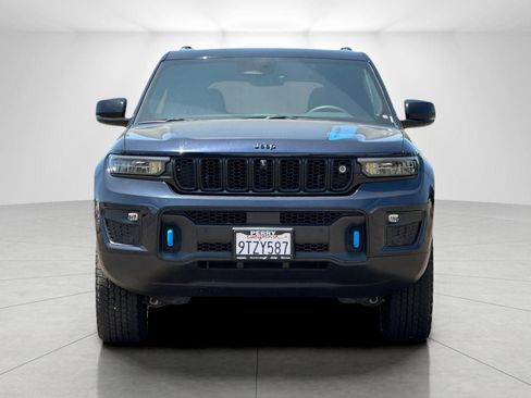Used 2023 Jeep Grand Cherokee Trailhawk w/ Advanced Protech Group II AWD/4WD image 8