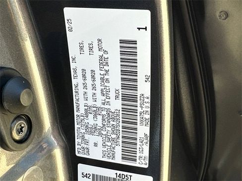 New 2025 Toyota Tundra Platinum image 31