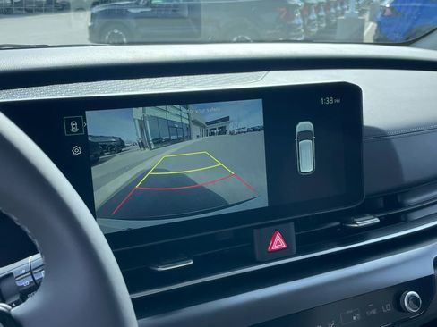 New 2026 Kia Carnival LXS image 16