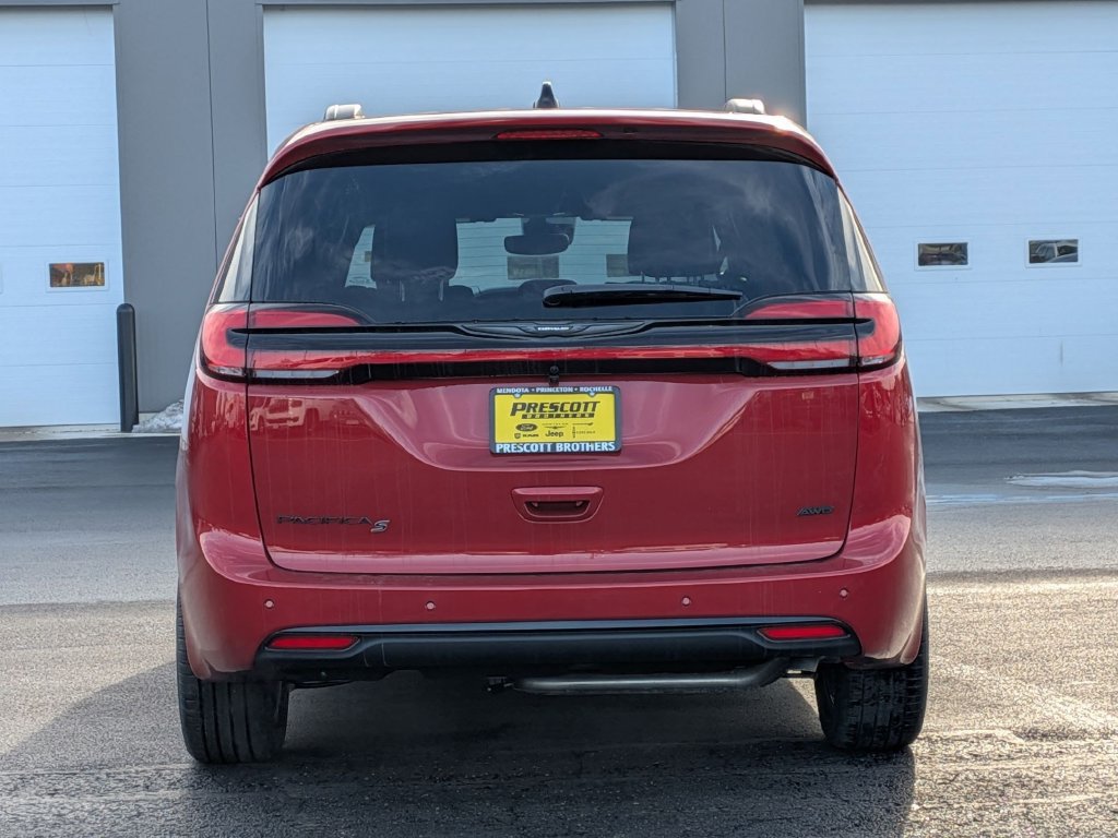 New 2026 Chrysler Pacifica Select w/ S Appearance Package AWD/4WD image 6