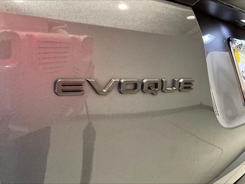 Used 2023 Land Rover Range Rover Evoque R-Dynamic S AWD/4WD image 24