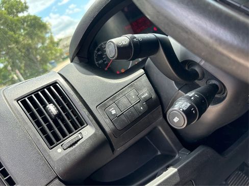 Used 2015 RAM ProMaster 2500 w/ Interior Convenience Group FWD image 17