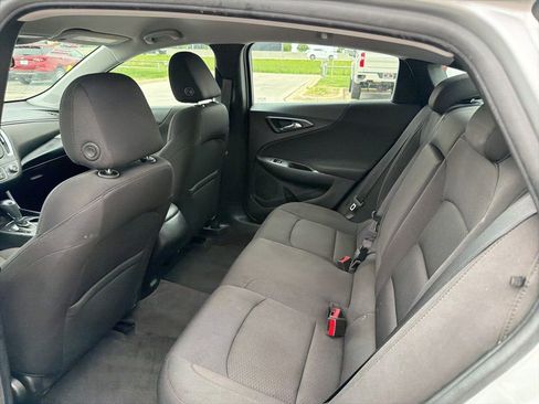 Used 2018 Chevrolet Malibu LS FWD image 13