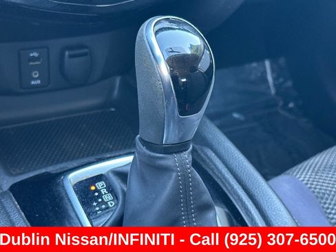Used 2017 Nissan Rogue Sport SV AWD/4WD image 32
