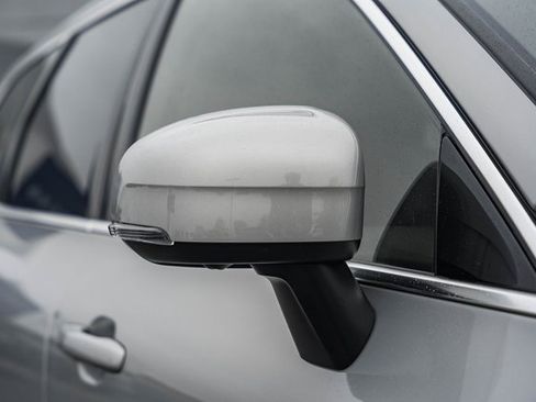 Certified 2023 Volvo XC60 B5 Ultimate w/ Climate Package image 16