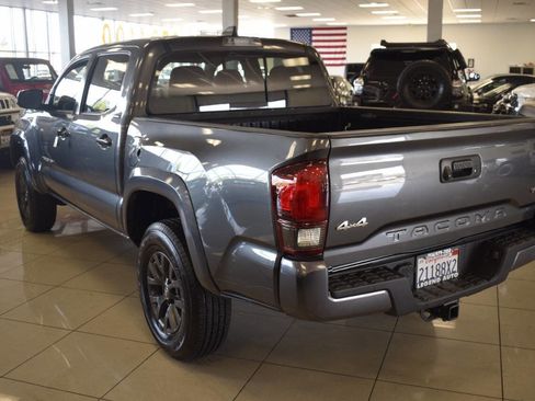 Used 2020 Toyota Tacoma SR5 image 22