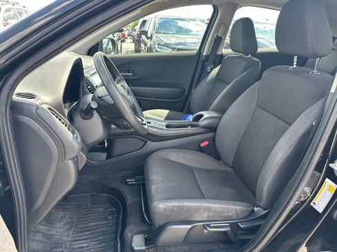 Used 2021 Honda HR-V LX image 14