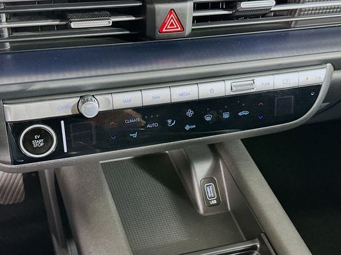 Used 2024 Hyundai Ioniq 6 SE image 24