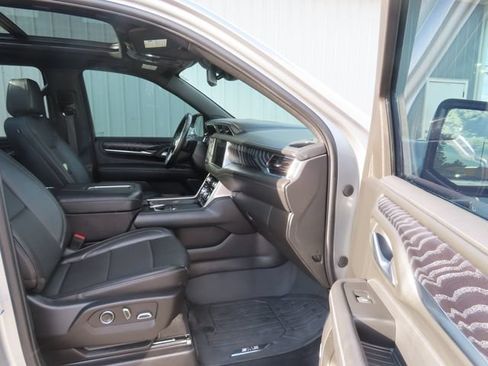 Used 2023 GMC Yukon XL Denali w/ LPO, Floor Liner Package AWD/4WD image 24