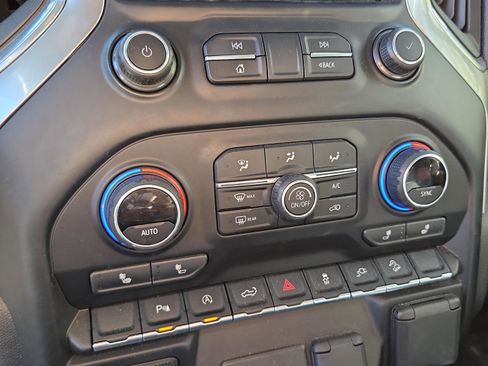 Used 2020 Chevrolet Silverado 1500 LT Trail Boss image 19