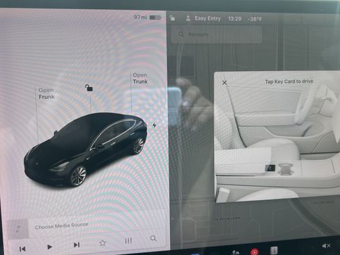 Used 2019 Tesla Model 3 image 16