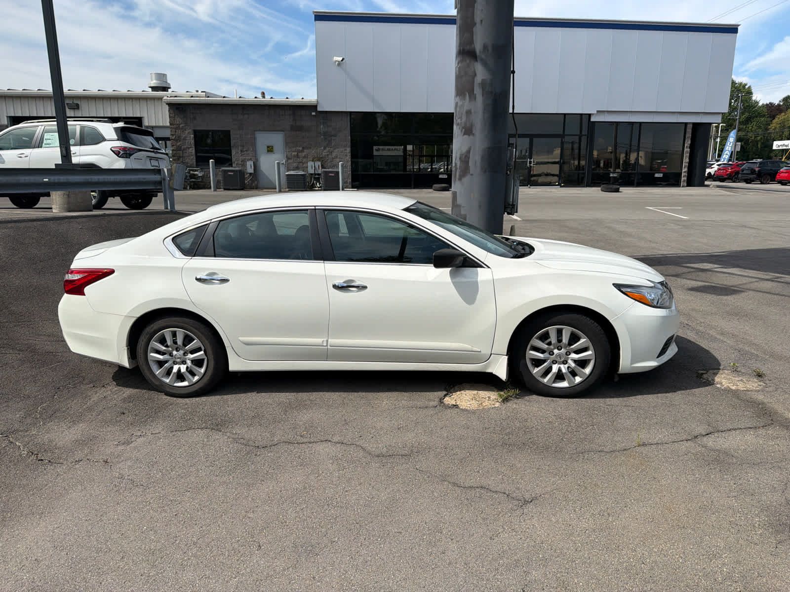 Used 2016 Nissan Altima 2.5 S w/ Power Driver Seat Package FWD image 17