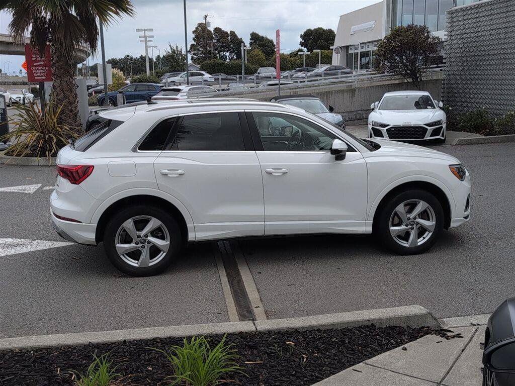 Used 2019 Audi Q3 2.0T Premium AWD/4WD image 5