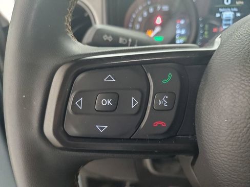 Used 2024 Jeep Wrangler Unlimited w/ Convenience Group image 17