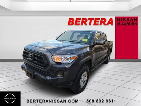 Used 2022 Toyota Tacoma SR image 5