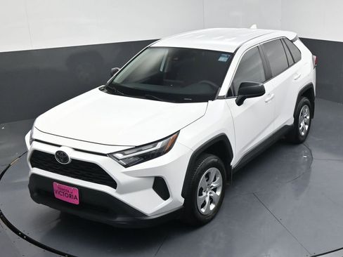 Used 2023 Toyota RAV4 LE image 17