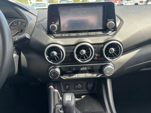 Used 2025 Nissan Sentra S FWD image 17