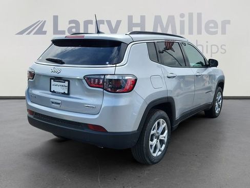 New 2025 Jeep Compass Latitude AWD/4WD image 5