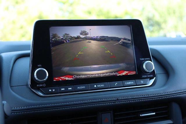 Certified 2025 Nissan Rogue SV FWD image 12