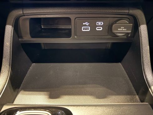 Used 2025 Honda Pilot Sport image 24