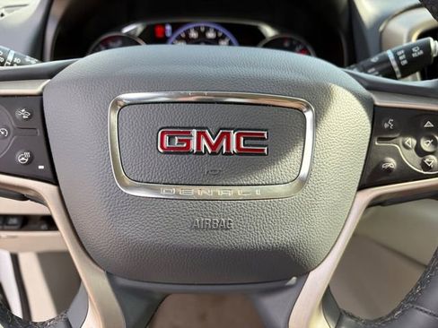Used 2024 GMC Terrain Denali w/ Denali Premium Package AWD/4WD image 7