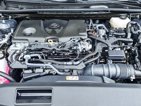 Used 2025 Toyota Camry SE FWD image 21