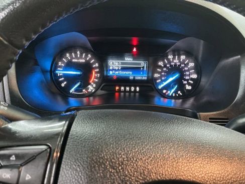 Used 2018 Ford Explorer XLT image 26