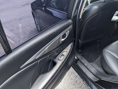 Used 2015 INFINITI Q50 2.0t w/ Moonroof Package image 12