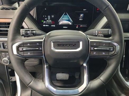 Used 2025 GMC Yukon XL Denali AWD/4WD image 13