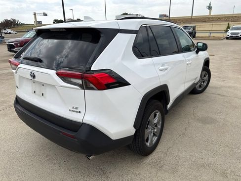 Used 2024 Toyota RAV4 LE AWD/4WD image 11