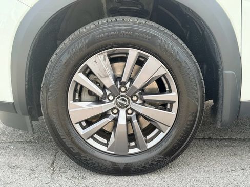 Used 2023 Nissan Pathfinder S AWD/4WD image 28
