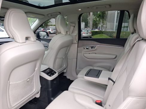 Used 2024 Volvo XC90 T8 Core w/ Protection Package Premier AWD/4WD image 7