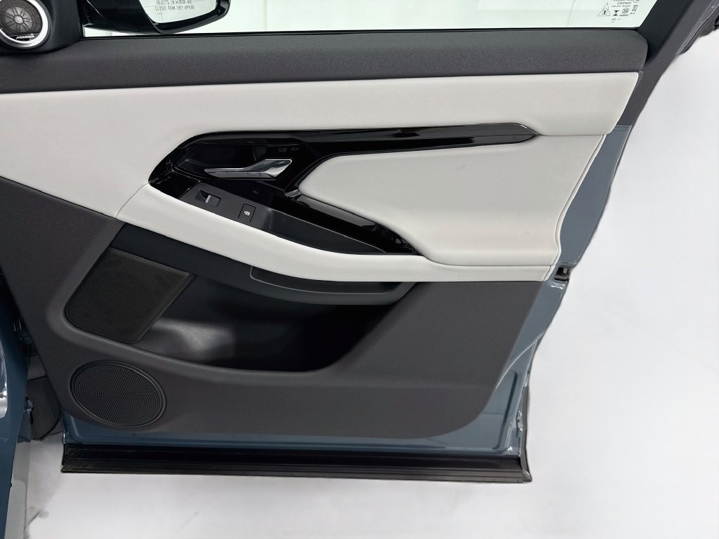 New 2026 Land Rover Range Rover Evoque S AWD/4WD image 24