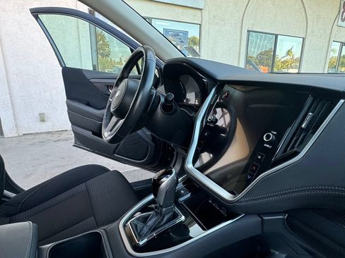 Used 2025 Subaru Outback Premium AWD/4WD image 23