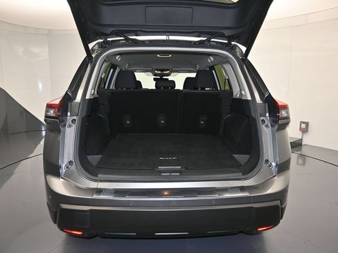 Certified 2024 Nissan Rogue SV FWD image 24