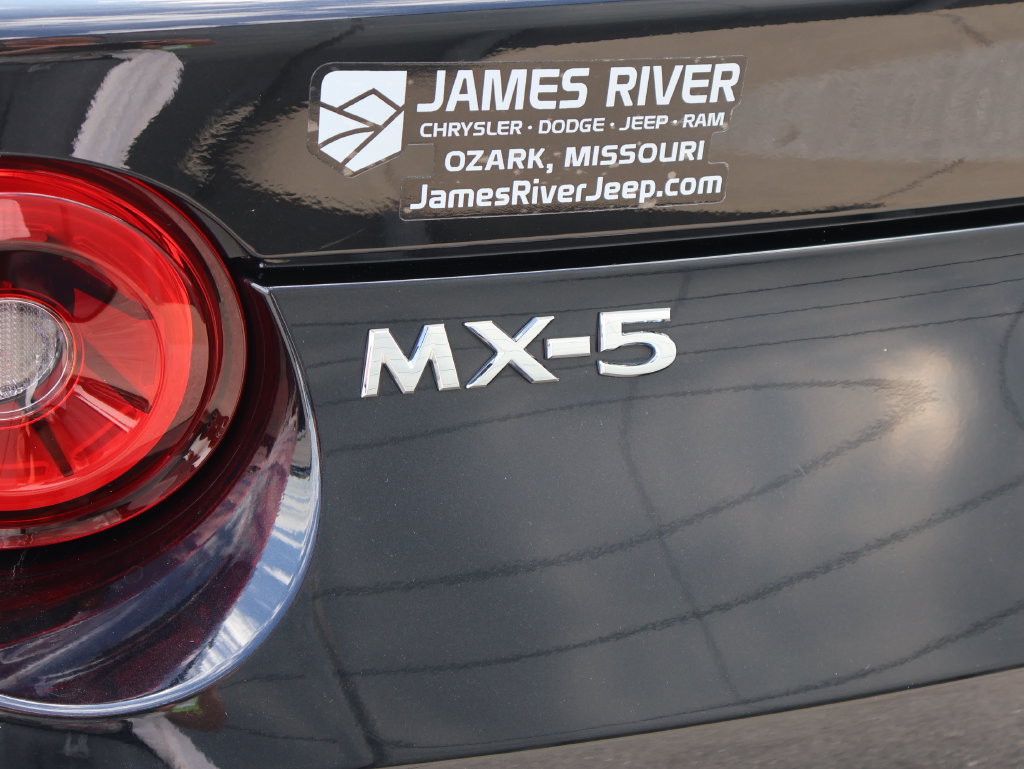 Used 2025 MAZDA MX-5 Miata RF Grand Touring RWD image 13