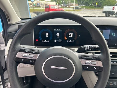 Used 2025 Hyundai Tucson SEL FWD image 12