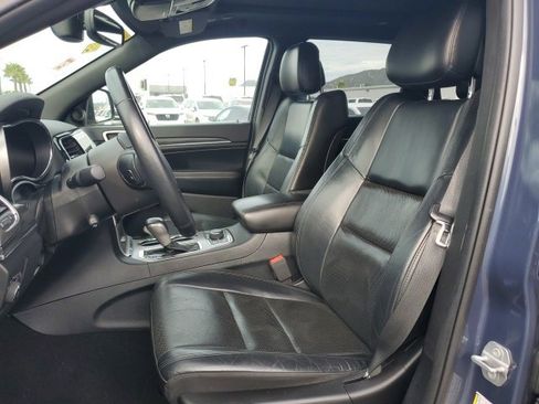 Used 2019 Jeep Grand Cherokee Limited w/ Luxury Group II image 3