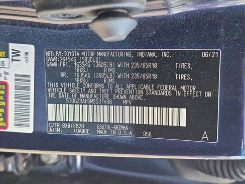 Used 2021 Toyota Highlander XLE FWD image 24