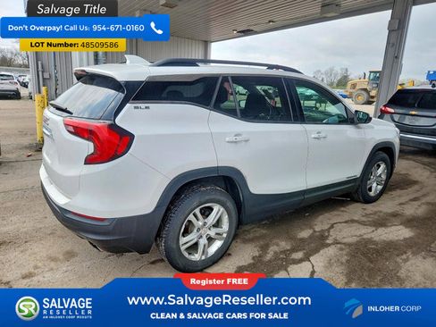 Used 2018 GMC Terrain SLE w/ Driver Convenience Package image 4