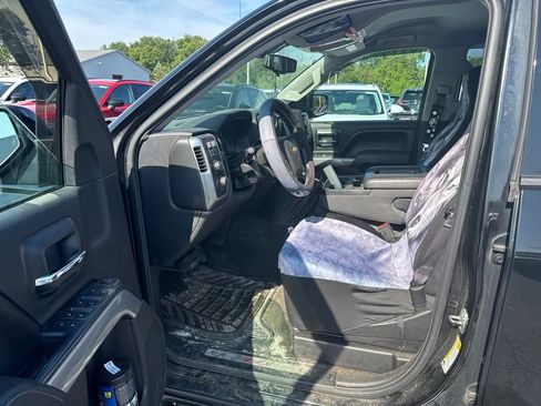 Used 2017 Chevrolet Silverado 1500 LT w/ Midnight Edition AWD/4WD image 9