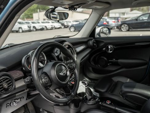 Used 2017 MINI Cooper S image 6
